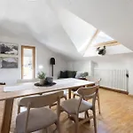 Il Triangolo Sul Bianco Degli Sportivi!